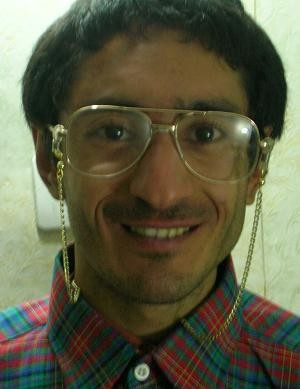 SAMINUR (Sayyed Amin Nabipur) with glasses