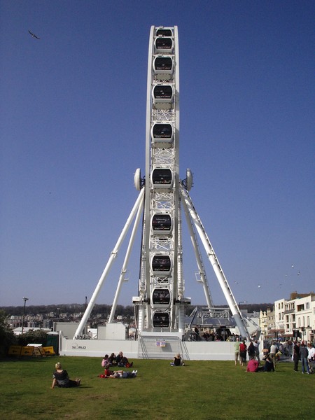 End on view of big wheel