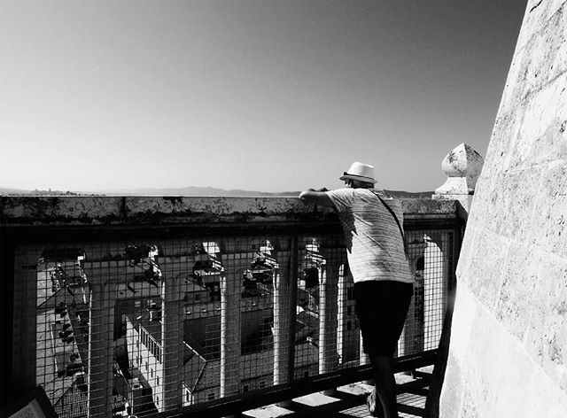 On the topphotographer photography bw bwphotography bwarchitecture peoplephotography view horizon ch
