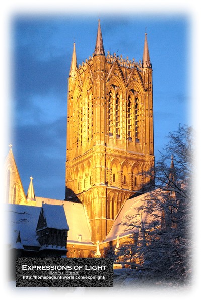ExpoLight-Card-Lincoln-Cathedral-Central-Tower-Floodlit-Winter-2010-0017C (SP-Photography)