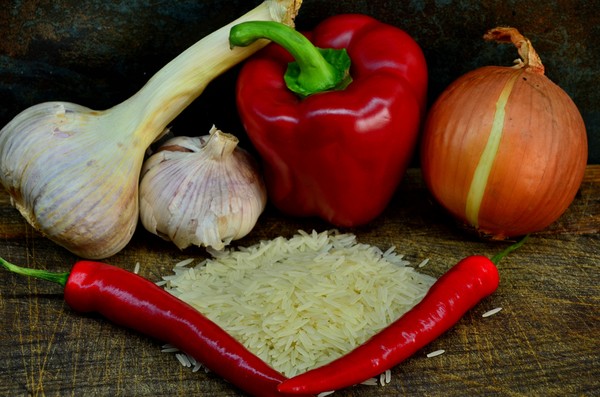  onions, rice, basmati rice , pepper , chili , gar