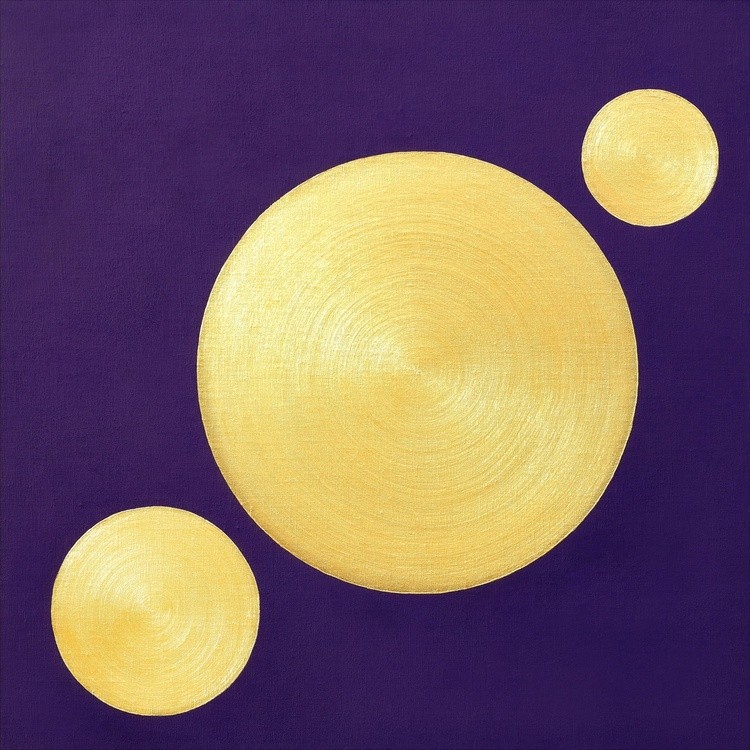 Golden Disks on Violet