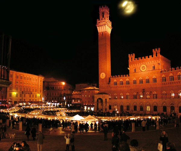 Siena Piazza del Campo by night