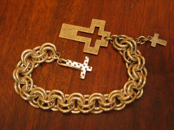 Sterling silver bracelet w/ cross clasp