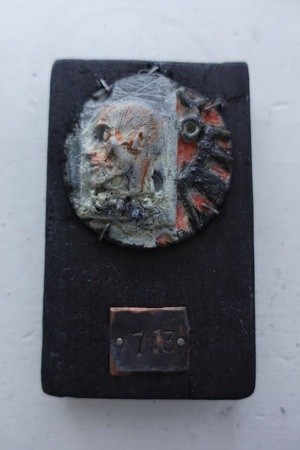 Man 713 ceramic sculpture wall by Gomolka art studio line