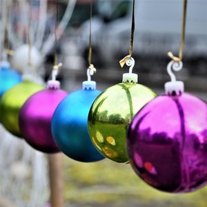 CHRISTMAS BALLS ...