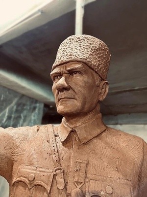 Heykel Statue