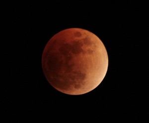 Lunar Eclipse 2 - Covered 10:15 PM EST