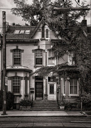 Nos 460-462 King St E 1
