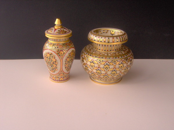 MarblePot with lid and Flower Vase Pair