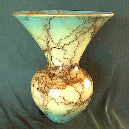 LARGE TINTED HORSEHAIR URN