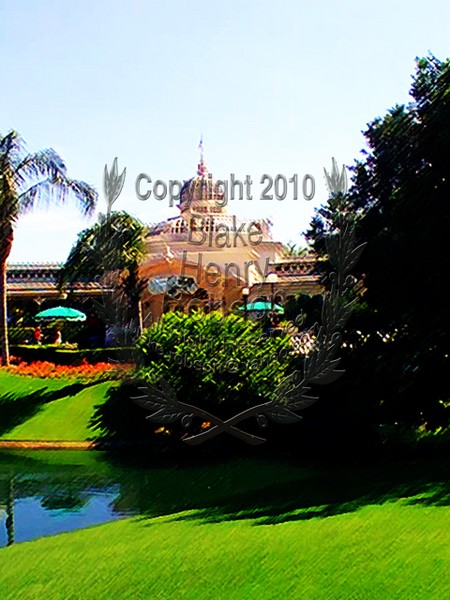 Lawn Crystal Palace Walt Disney World