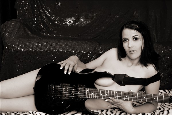 Guitar Woman