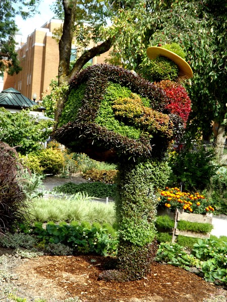 Gardener - Mosaicultures Internationales Exhibit 2