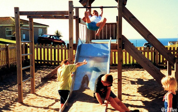 HOLIDAY PLAYTIME