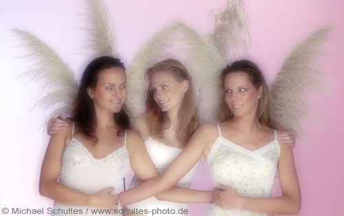 3 angels dreamin'