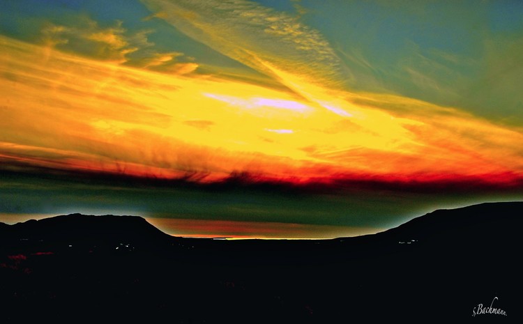  Magnificent twilight.