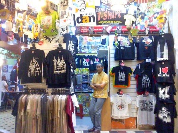 artists shhop in central market
