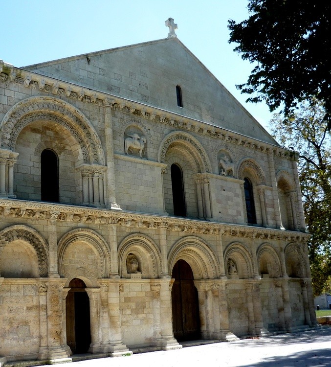 ROMAN CHURCH IN MELLE (FRANCE)