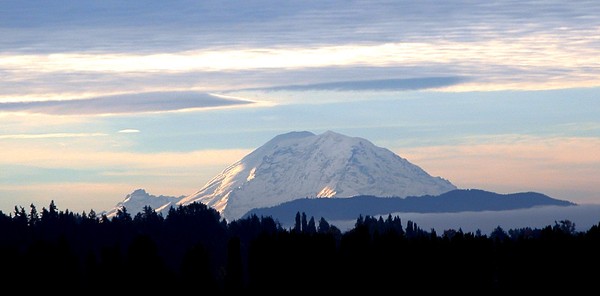 Mt Rainer Monday Morning