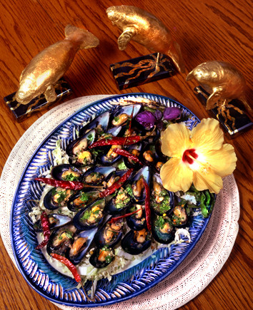 Fresh Thai Mussels in Cilantro Sake Broth 