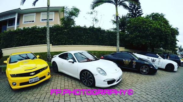 Camaro vs Porsche