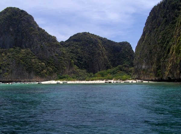 'THE MOVIE BEACH