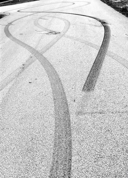 Road tire painting