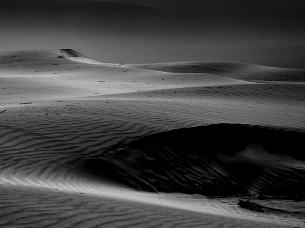 Black and white dunes