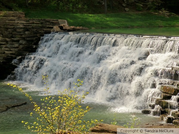 Devil's Den Waterfall