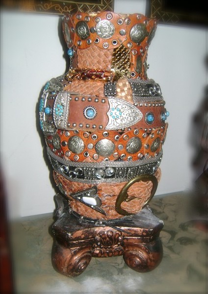 RECYCLE BELTS VASE W/TURQ BEADS