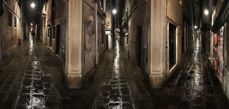 Venice2400x1640