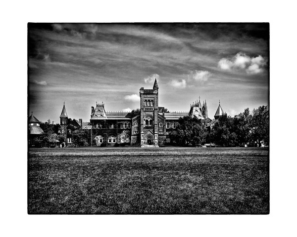 University Of Toronto - No 15 Kings College Circle