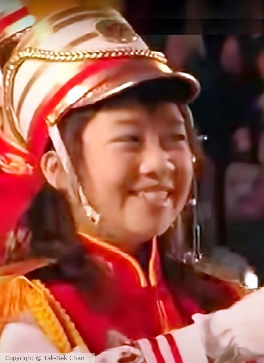 A smiling flutist, Edinburgh Castle, Scotland 12-14-2015