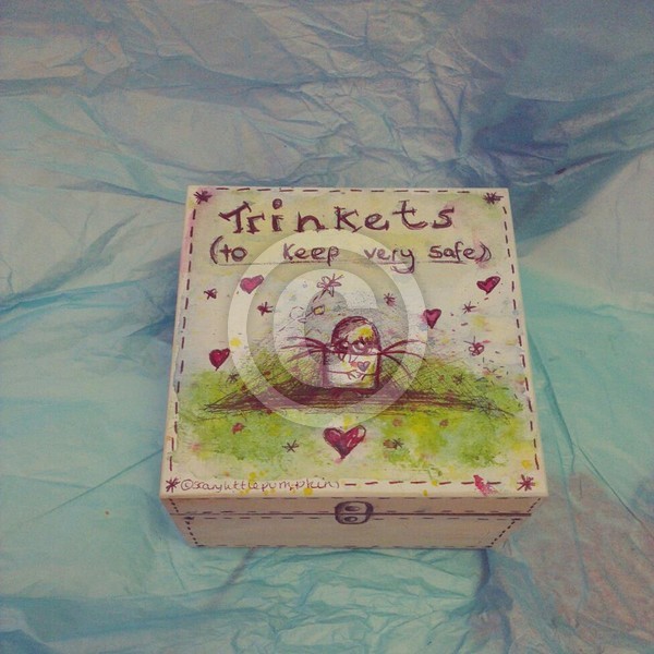 Fangbin© and love heart trinket box