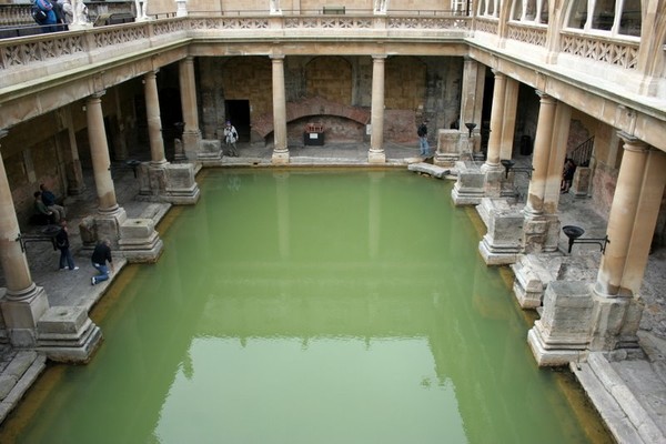 ROMAN BATHS, BATH, ENGLAND