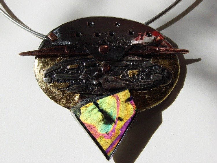 Necklaces  Spectrolite stone Filnand ,titanium