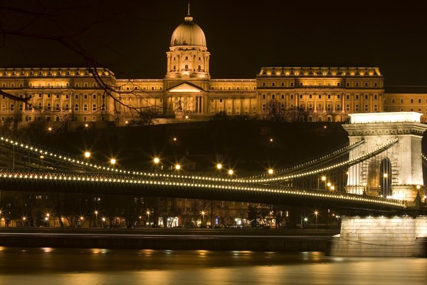 Chain bridge