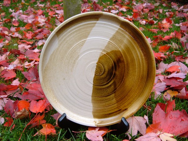 Plate with brown glaze