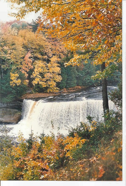 Tahquamenon Falls 2