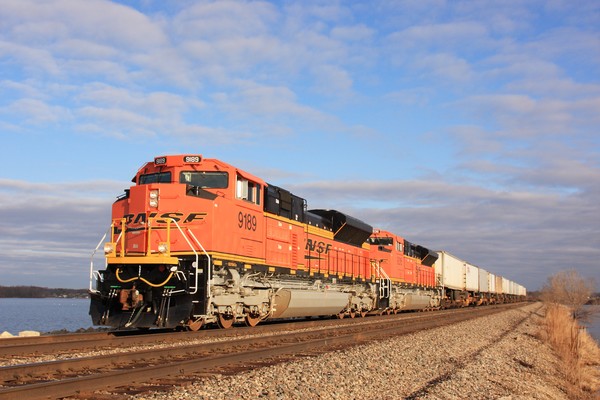 BNSF Z train at Onalaska