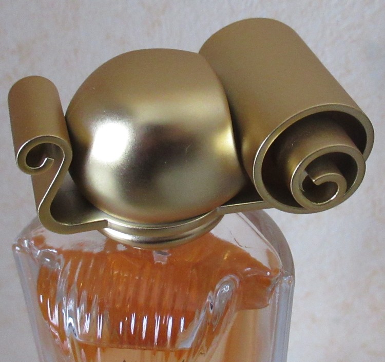 PERFUME