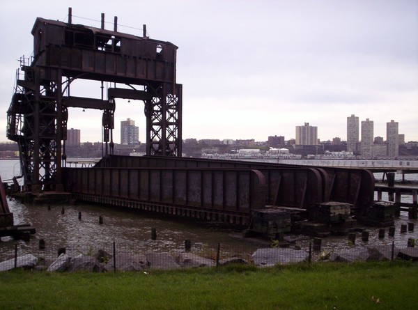 69th St Transfere Bridge NYC