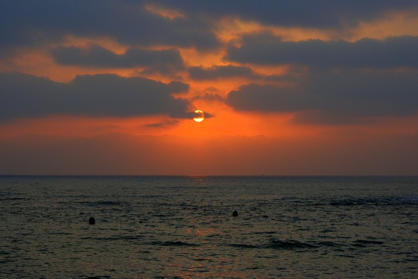 There is one spectacle grander than the sea