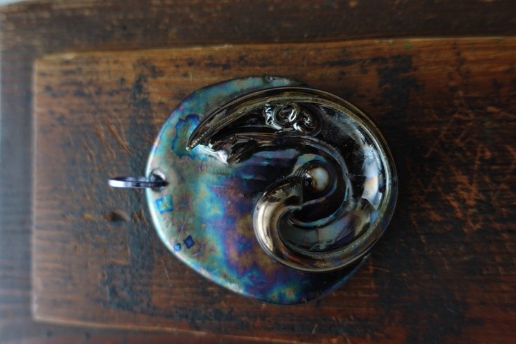 Women's American Fashion jewellery .Pendant  Ceramic ,Porcelain ,Gold  Lustre. Gomolka Art 