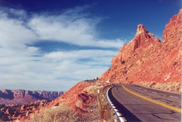 Road to Vermilion Cliffs
