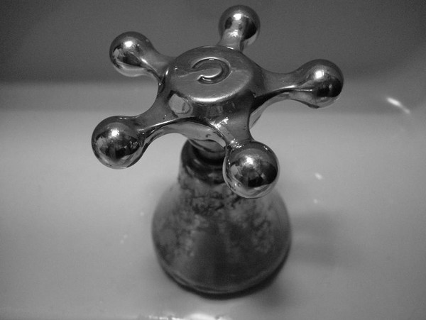 Simplistic metal