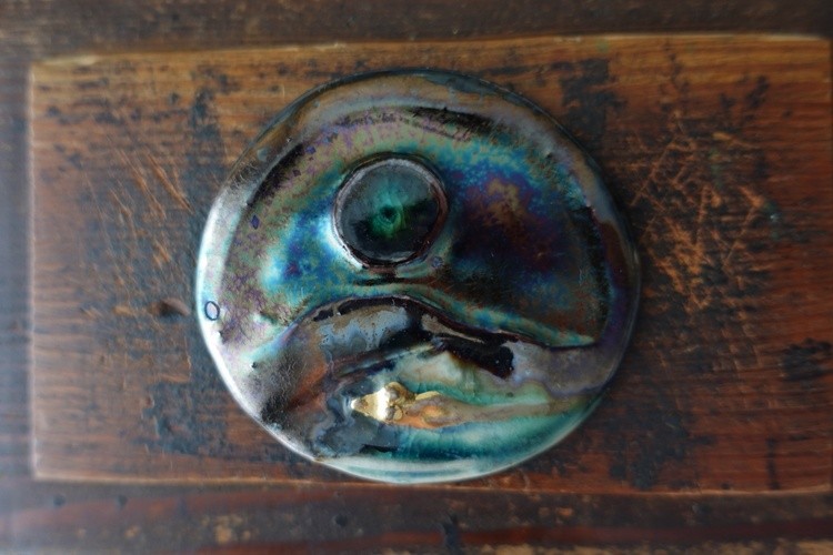 Women's American Fashion jewellery .Pendant  Ceramic ,Porcelain ,Gold  Lustre. Gomolka Art 