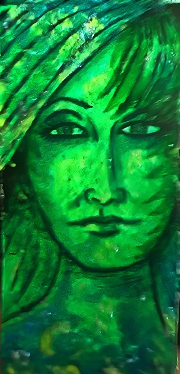 GREEN