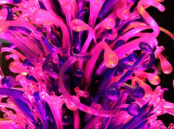 Pink and Cobalt lit Mohegan Sun sculpture